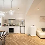 Shanghai Hills&Serendipity Coloured Glaze Family Homestay With 2 Bedrooms Near Line1&2 People Square